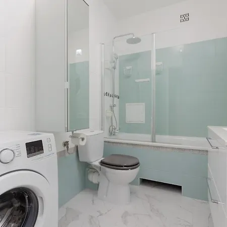 شقة Bielany With Office Near Metro Station By Renters وارسو