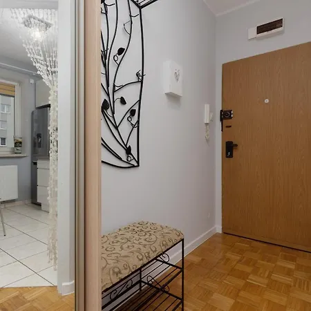 Bielany With Office Near Metro Station By Renters شقة وارسو
