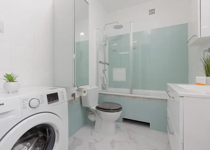 公寓 Bielany With Office Near Metro Station By Renters 华沙